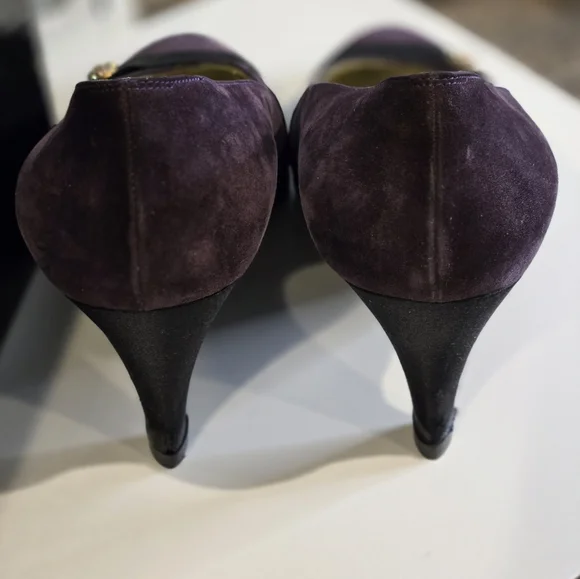 Chanel Vintage Women's Purple Suede and Black Heels - Picture 4 of 16